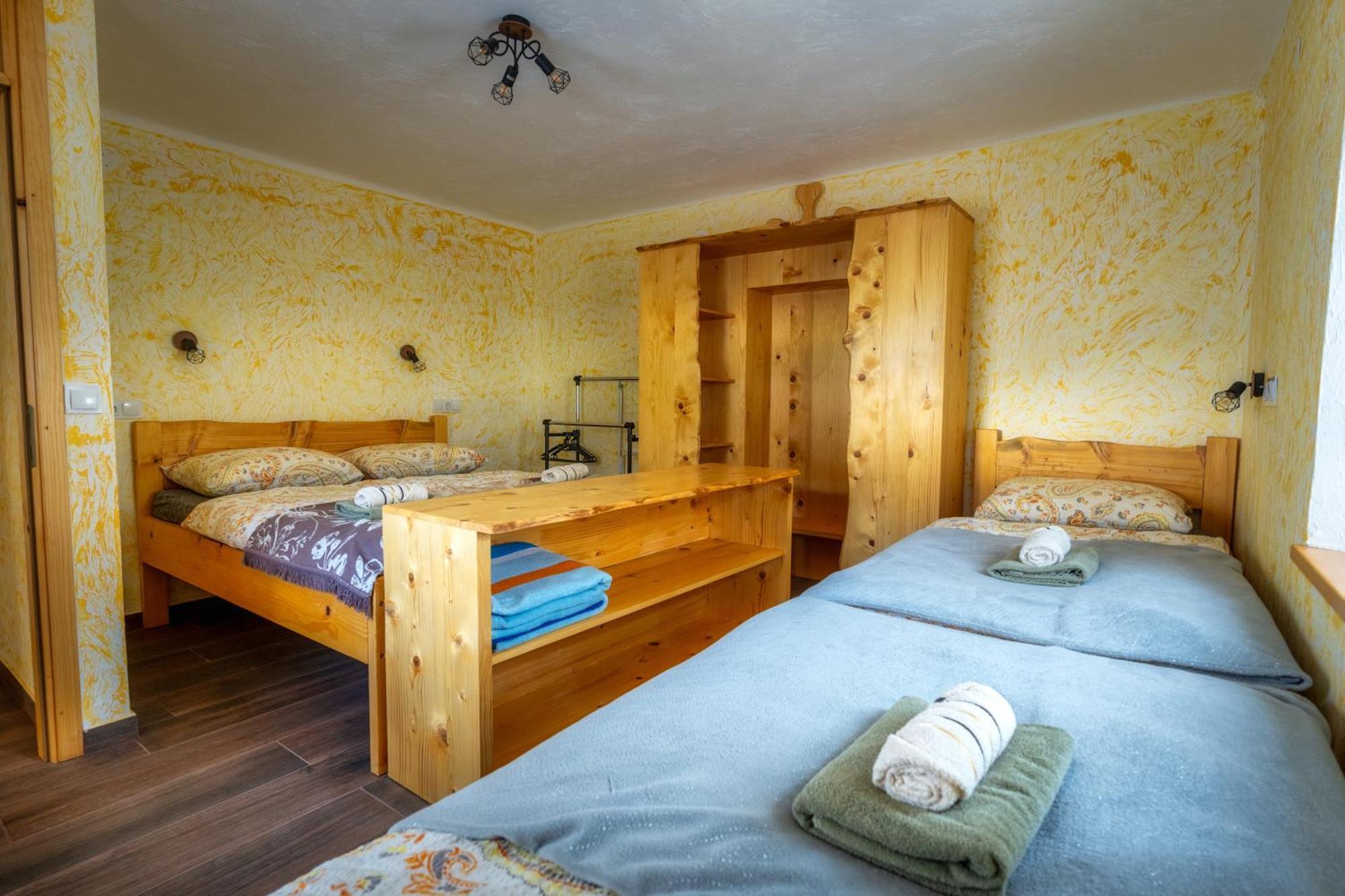 Stara Soncna Hisa Apartment Radovljica Bagian luar foto
